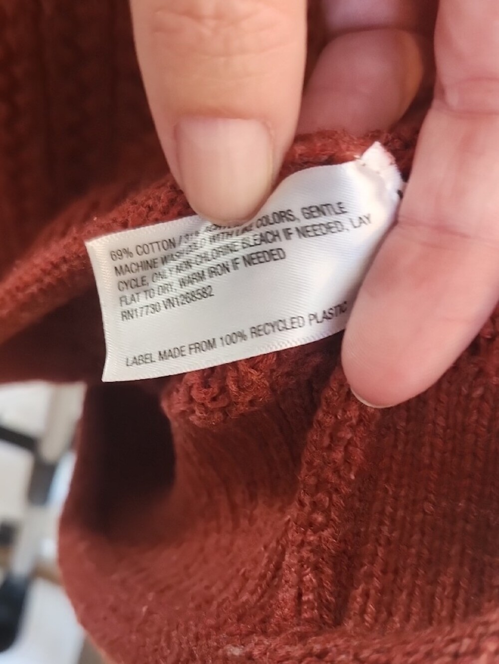 Universal Sweater, Large - Picture 5 of 7